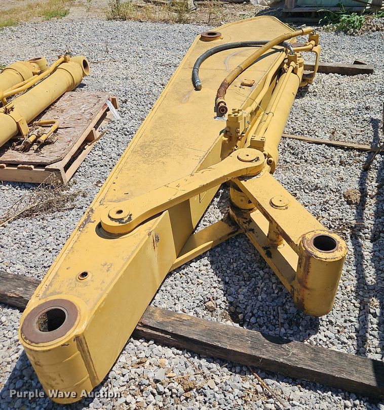 image for item DR8739 Caterpillar 322 boom
