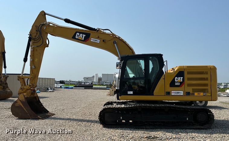 image for item DS4201 2019 Caterpillar  323 excavator