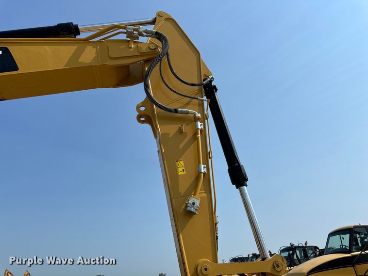 image for item DS4201 2019 Caterpillar  323 excavator