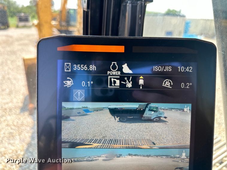 image for item DS4201 2019 Caterpillar  323 excavator