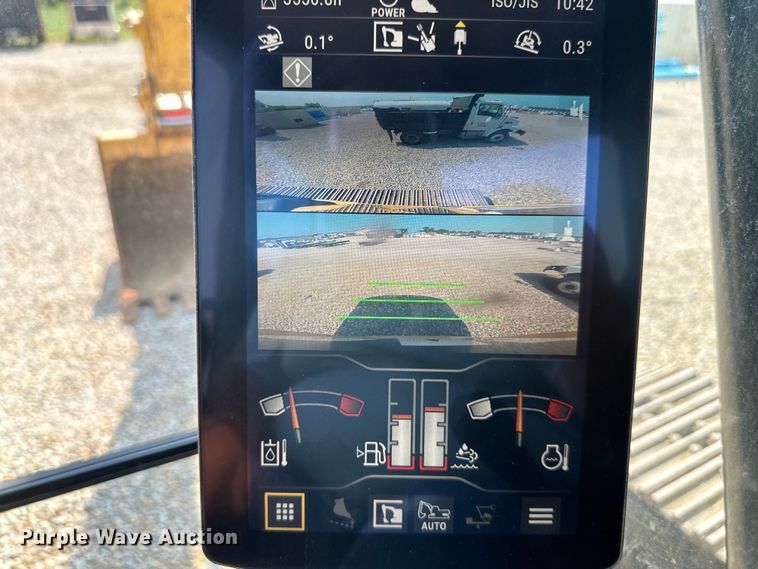 image for item DS4201 2019 Caterpillar  323 excavator