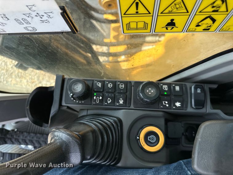 image for item DS4201 2019 Caterpillar  323 excavator