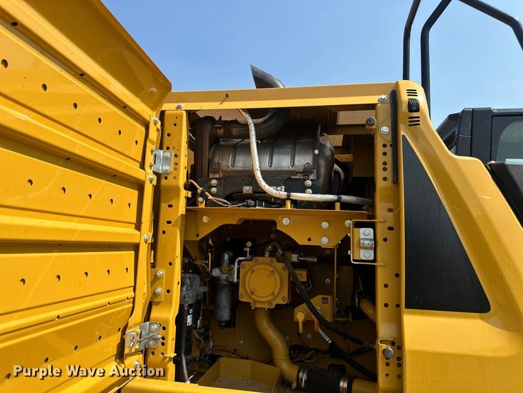 image for item DS4201 2019 Caterpillar  323 excavator