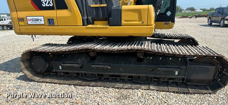 image for item DS4201 2019 Caterpillar  323 excavator