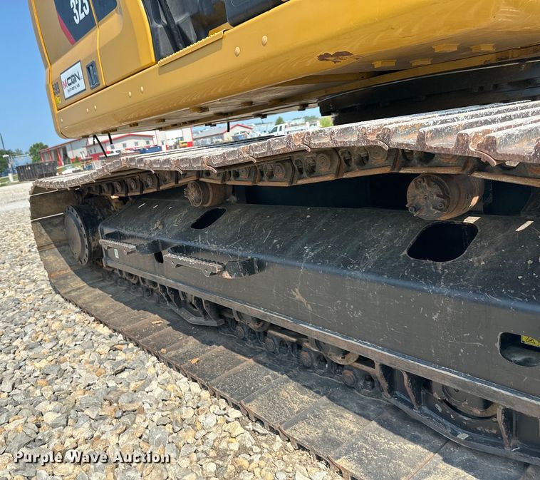 image for item DS4201 2019 Caterpillar  323 excavator