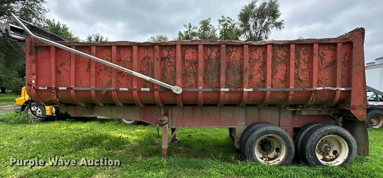 image for item DS4206 1986 Fruehauf end dump trailer
