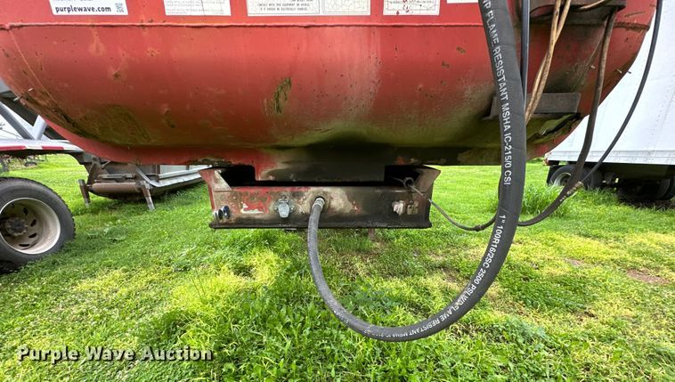 image for item DS4206 1986 Fruehauf end dump trailer