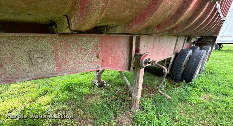 image for item DS4206 1986 Fruehauf end dump trailer