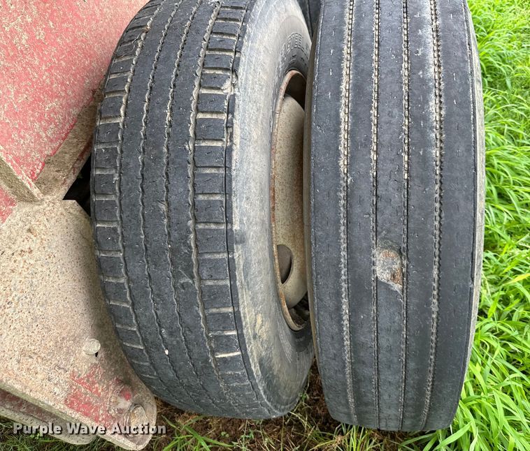 image for item DS4206 1986 Fruehauf end dump trailer