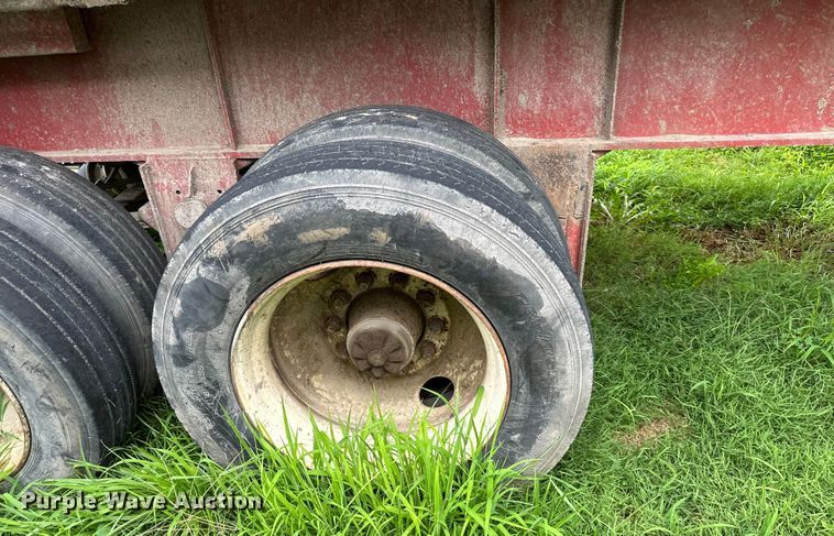 image for item DS4206 1986 Fruehauf end dump trailer