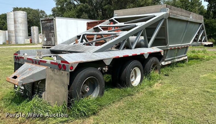 image for item DS4207 2013 Manac  bottom dump trailer
