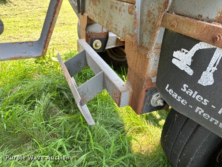 image for item DS4207 2013 Manac  bottom dump trailer