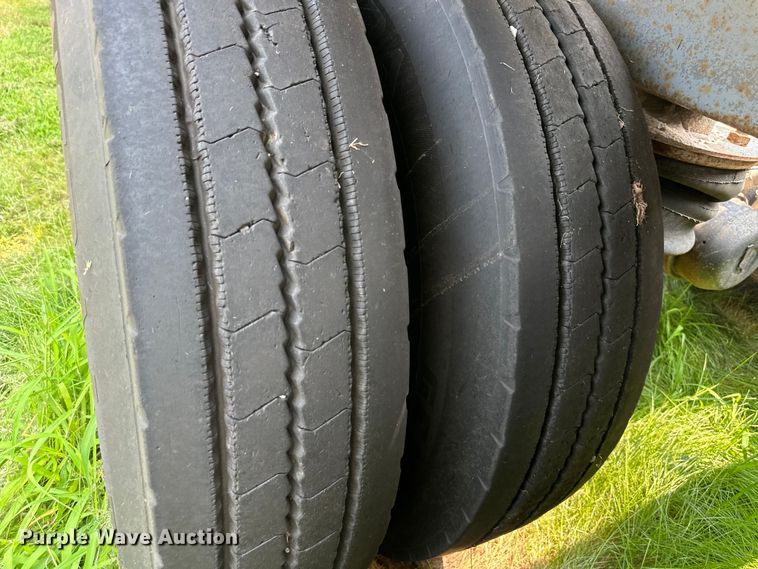 image for item DS4207 2013 Manac  bottom dump trailer