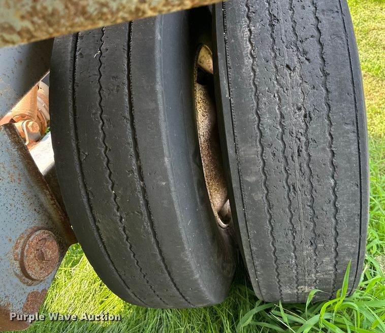 image for item DS4207 2013 Manac  bottom dump trailer