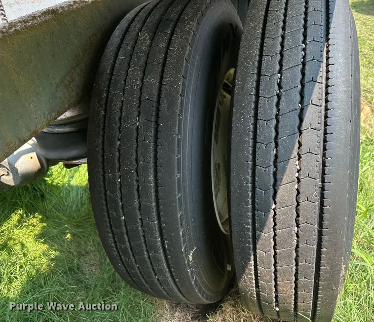 image for item DS4207 2013 Manac  bottom dump trailer