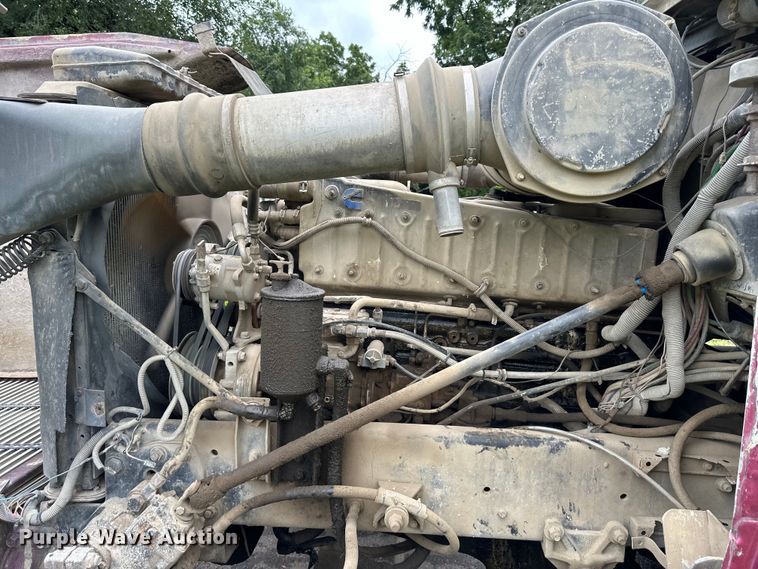 image for item DS4209 1988 Freightliner  FLC dump truck