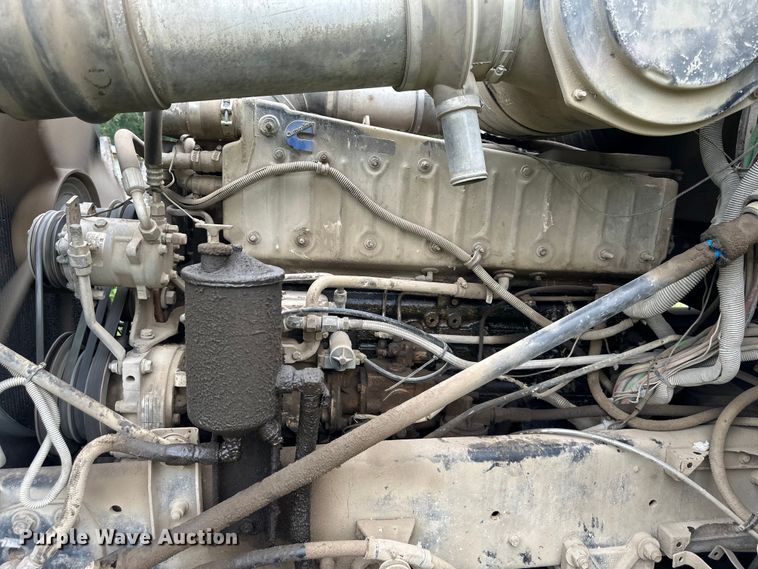 image for item DS4209 1988 Freightliner  FLC dump truck