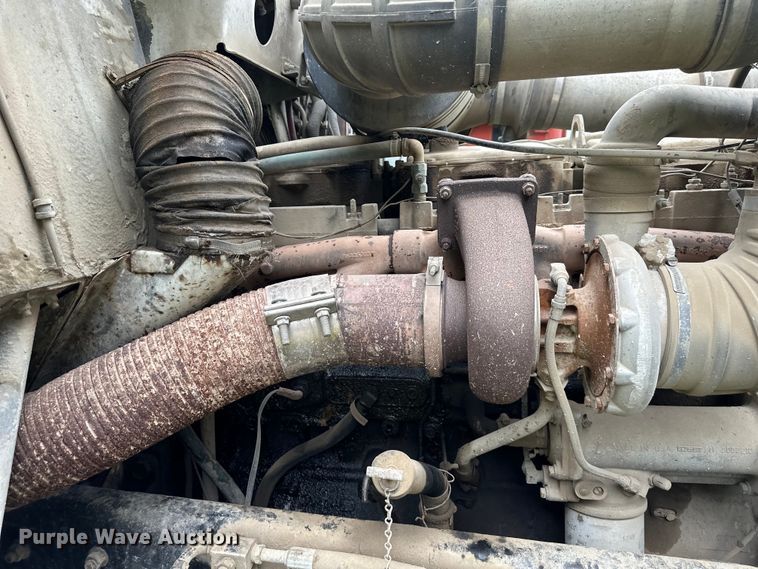 image for item DS4209 1988 Freightliner  FLC dump truck