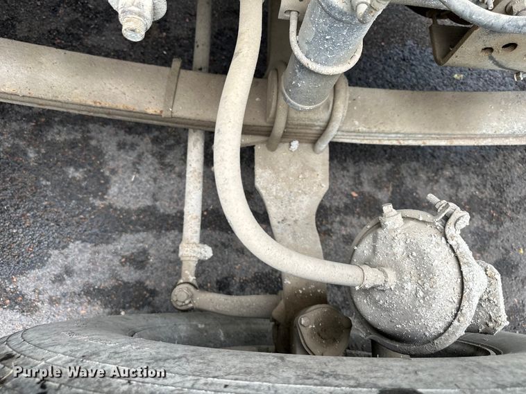 image for item DS4209 1988 Freightliner  FLC dump truck