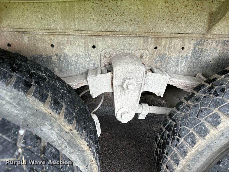 image for item DS4209 1988 Freightliner  FLC dump truck