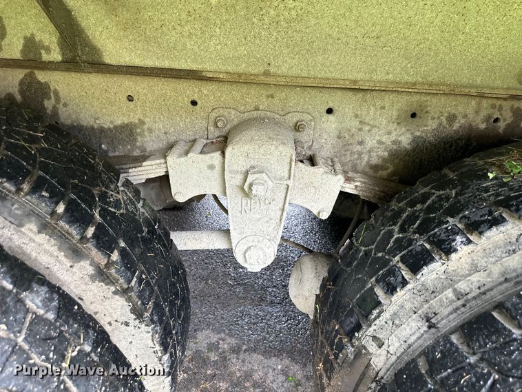 image for item DS4209 1988 Freightliner  FLC dump truck