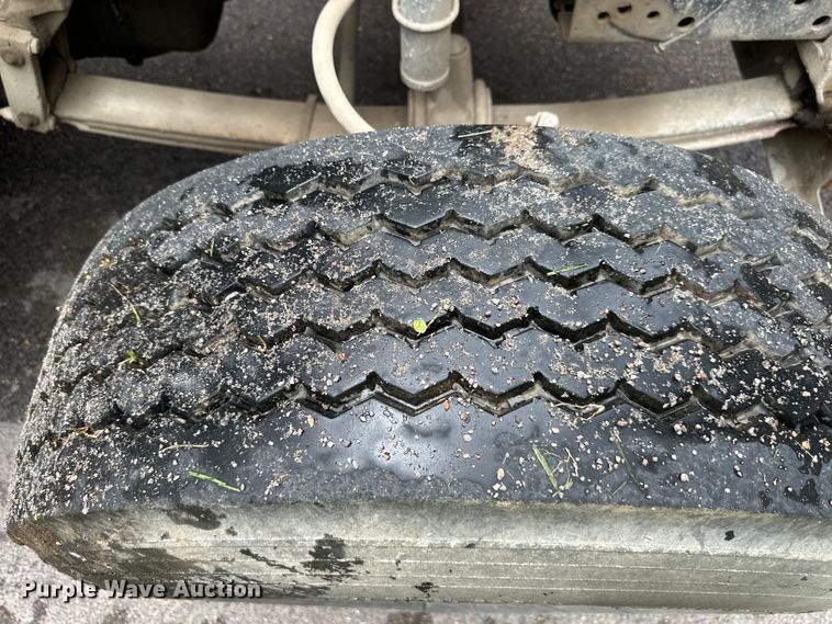 image for item DS4209 1988 Freightliner  FLC dump truck