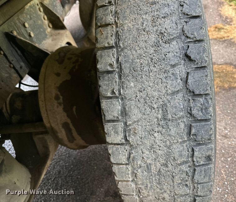 image for item DS4209 1988 Freightliner  FLC dump truck