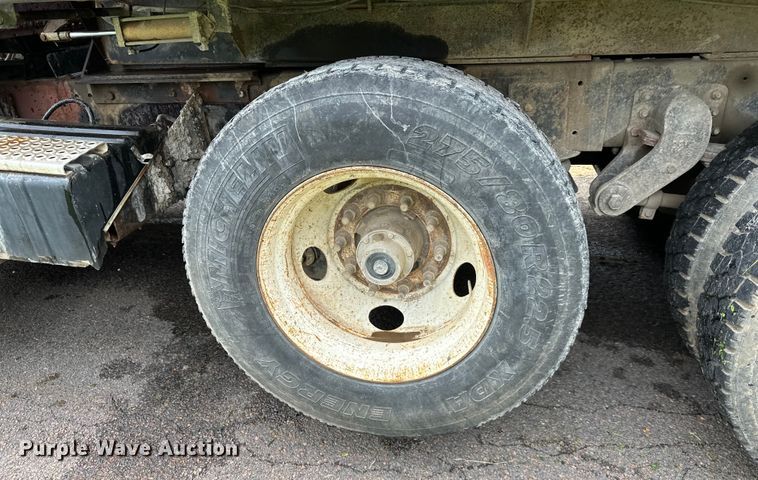 image for item DS4209 1988 Freightliner  FLC dump truck