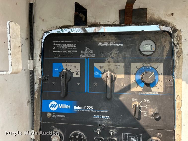 image for item DS4214 2005 Kenworth  T300 utility / service truck