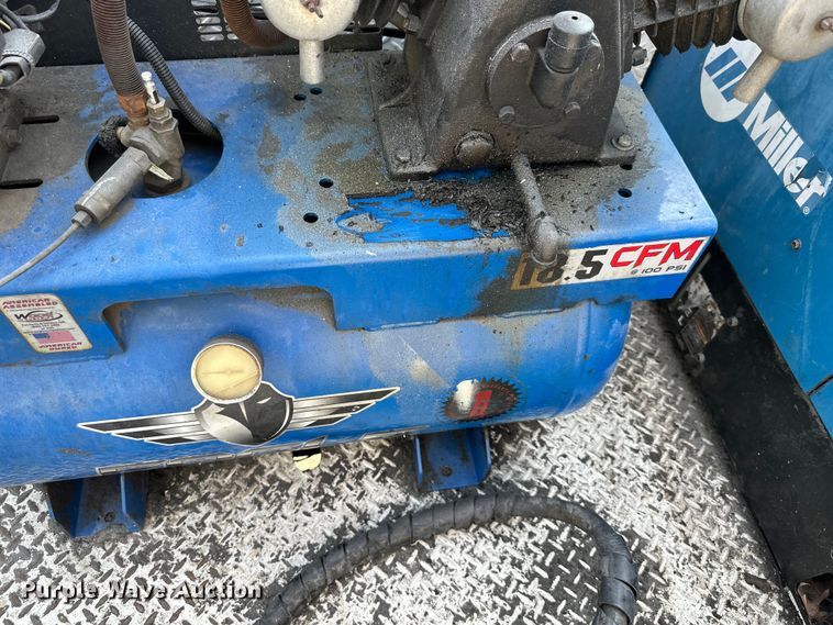 image for item DS4214 2005 Kenworth  T300 utility / service truck