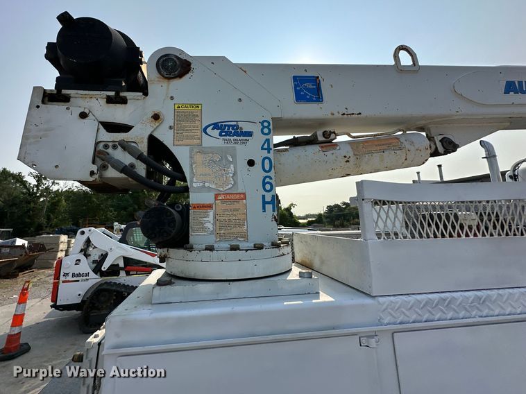 image for item DS4214 2005 Kenworth  T300 utility / service truck