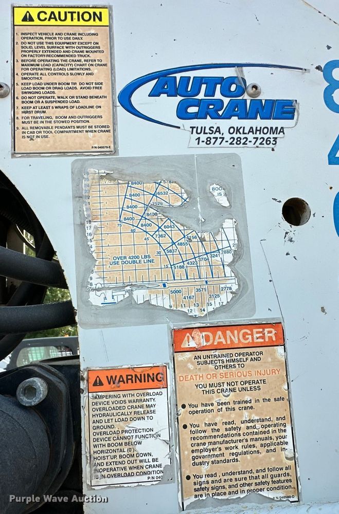 image for item DS4214 2005 Kenworth  T300 utility / service truck