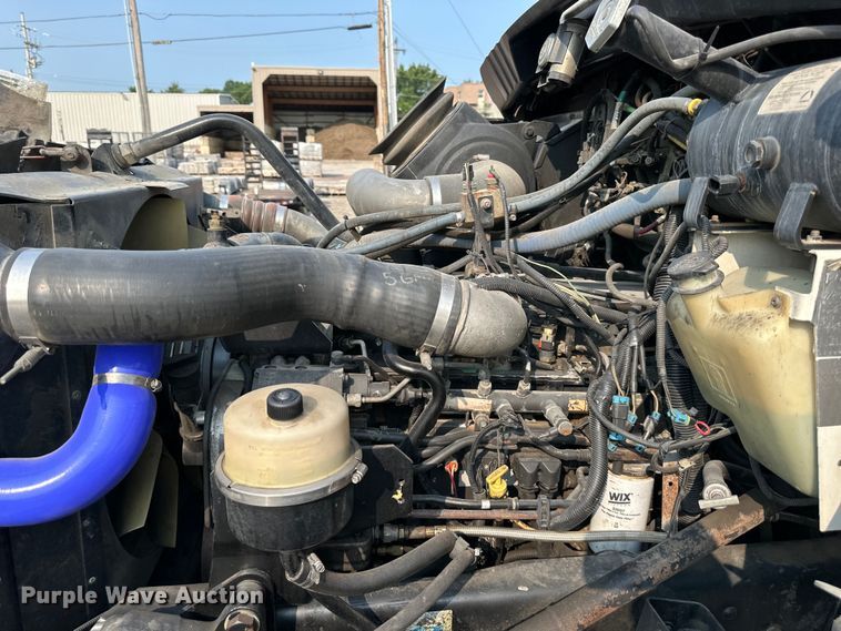 image for item DS4214 2005 Kenworth  T300 utility / service truck