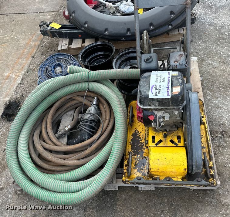 image for item DS4217 Wacker Neuson plate compactor