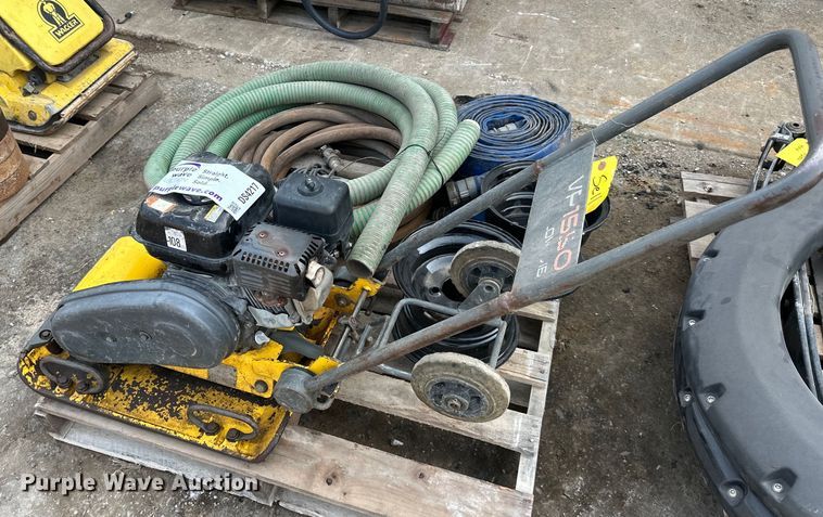 image for item DS4217 Wacker Neuson plate compactor
