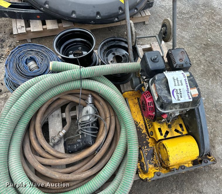 image for item DS4217 Wacker Neuson plate compactor