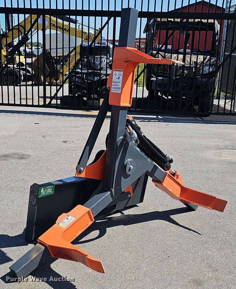 image for item DS4673 2023 Raytree Attachments RMTG70 skid steer tire grabber