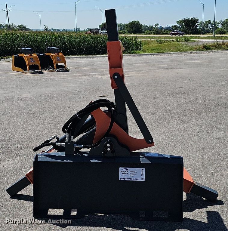 image for item DS4673 2023 Raytree Attachments RMTG70 skid steer tire grabber