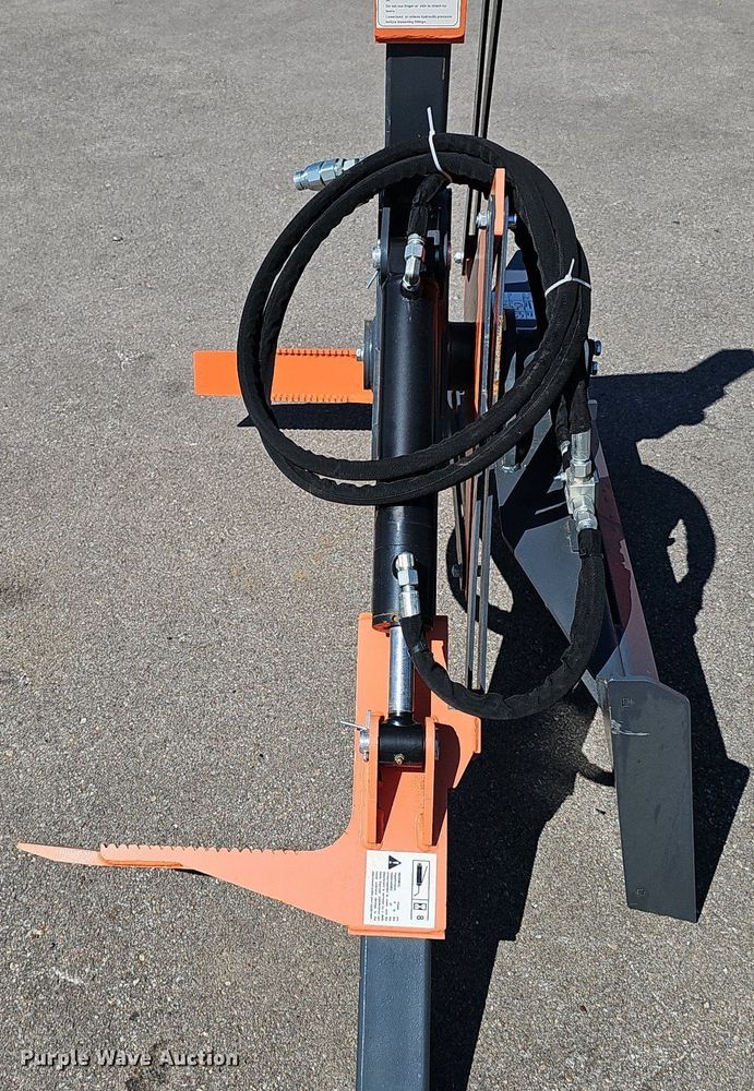 image for item DS4673 2023 Raytree Attachments RMTG70 skid steer tire grabber