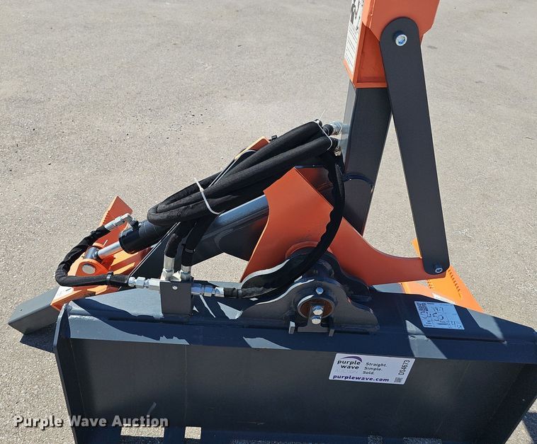 image for item DS4673 2023 Raytree Attachments RMTG70 skid steer tire grabber