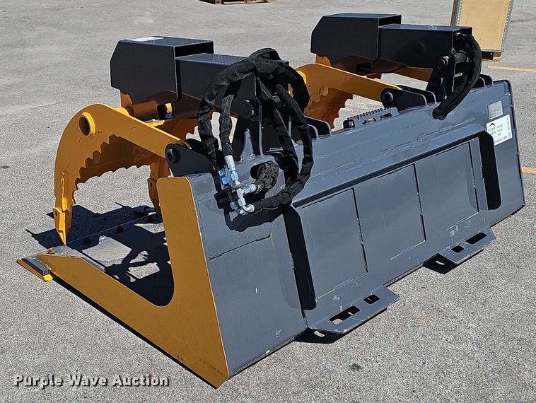 image for item DS4676 2023 Raptor Attachments SS-GRB-72-BO skid steer grapple bucket