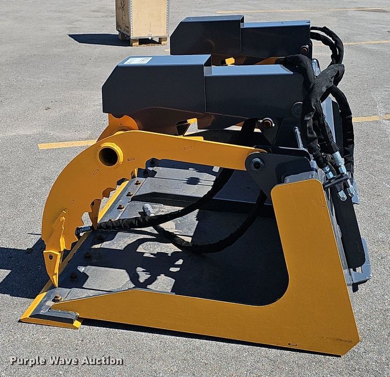 image for item DS4676 2023 Raptor Attachments SS-GRB-72-BO skid steer grapple bucket