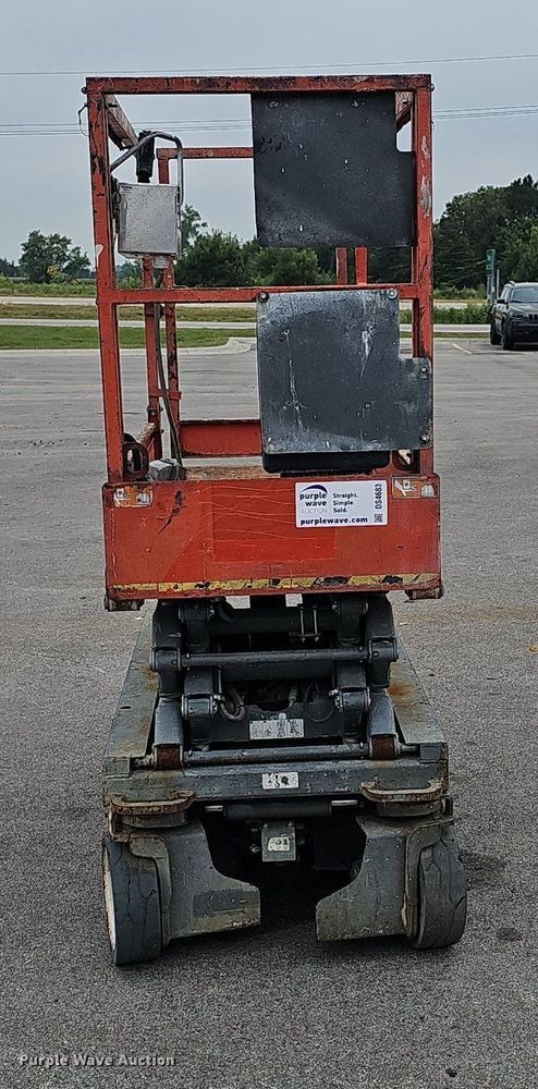 image for item DS4683 2012 Skyjack SJIII 3219 scissor lift