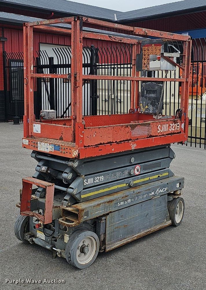 image for item DS4683 2012 Skyjack SJIII 3219 scissor lift