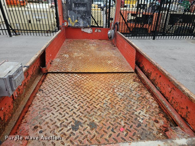 image for item DS4683 2012 Skyjack SJIII 3219 scissor lift