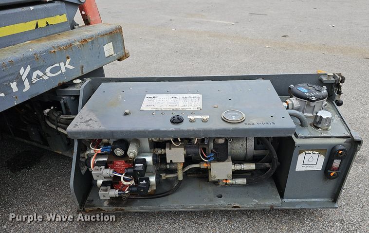 image for item DS4683 2012 Skyjack SJIII 3219 scissor lift