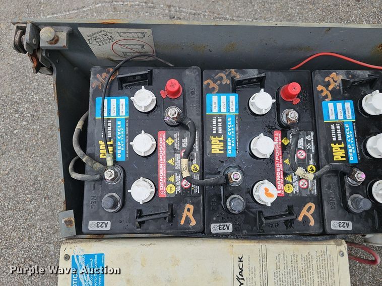 image for item DS4683 2012 Skyjack SJIII 3219 scissor lift