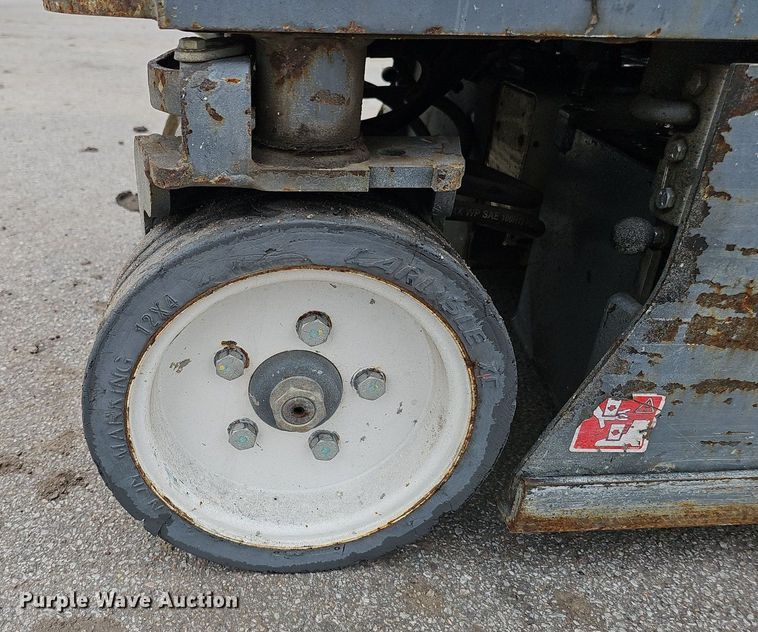 image for item DS4683 2012 Skyjack SJIII 3219 scissor lift