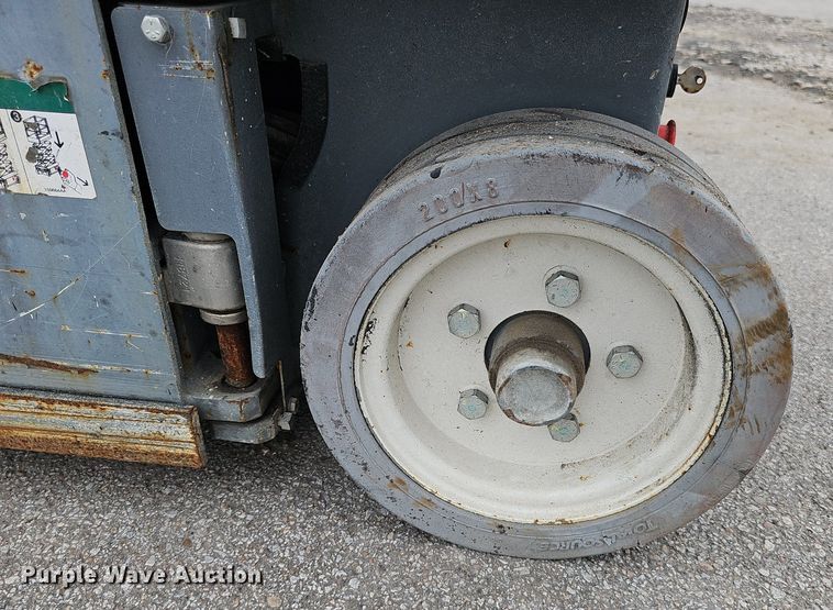 image for item DS4683 2012 Skyjack SJIII 3219 scissor lift