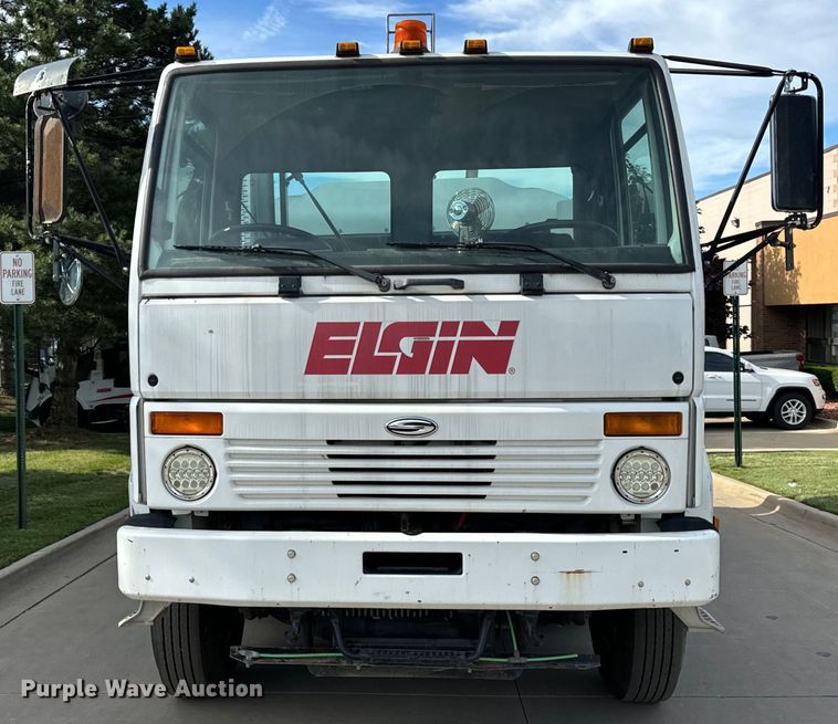 image for item DV5779 2004 Sterling  SC8000 street sweeper truck